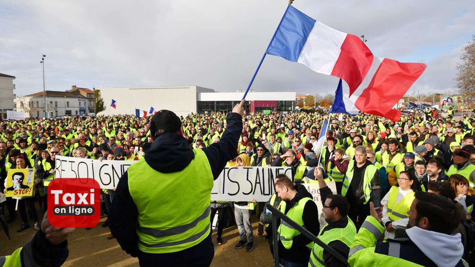 Manifestation des Gilets Jaunes à Paris  - TAXIENLIGNE