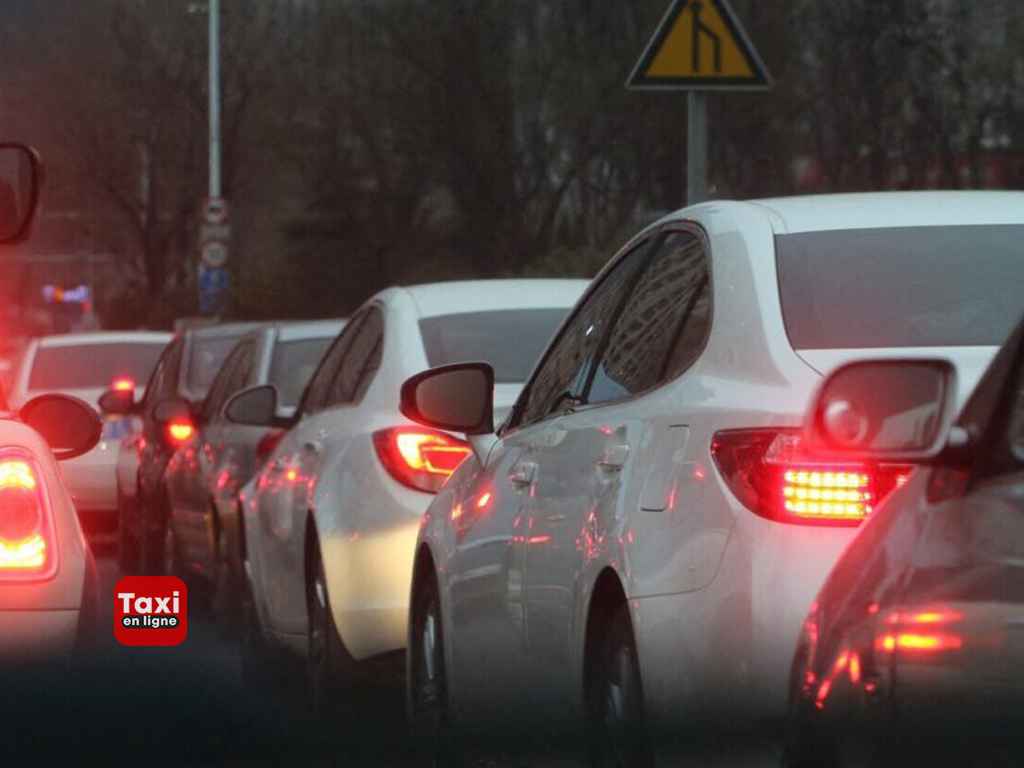 Embouteillages exceptionnels à Paris  - TAXIENLIGNE
