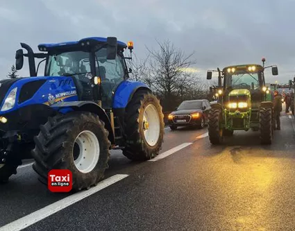 Tensions agricoles en France : Blocages persistants et manifestations sur les routes  - TAXIENLIGNE