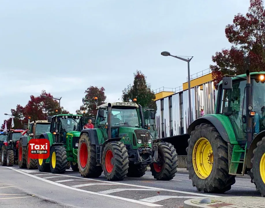 Manifestation des agriculteurs : Blocage du Périphérique Parisien  - TAXIENLIGNE