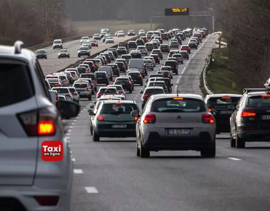 Trafic perturbé à Bruxelles : arrivée des agriculteurs en convoi - TAXIENLIGNE